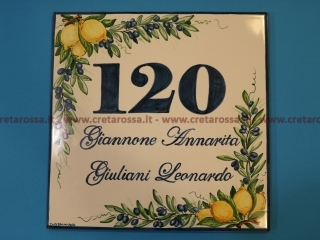 cod.art: nc08a - Mattonella in ceramica cm 30x30 con limoni e olive con scritta personalizzata. 